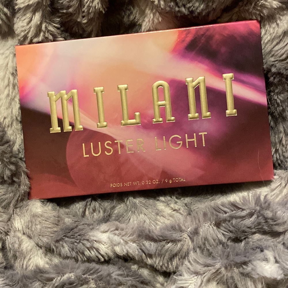 Milani luster light eyeshadow palette - Picture 1 of 2